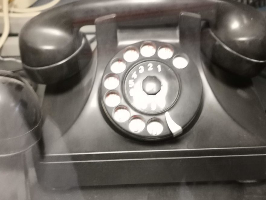 Telefon